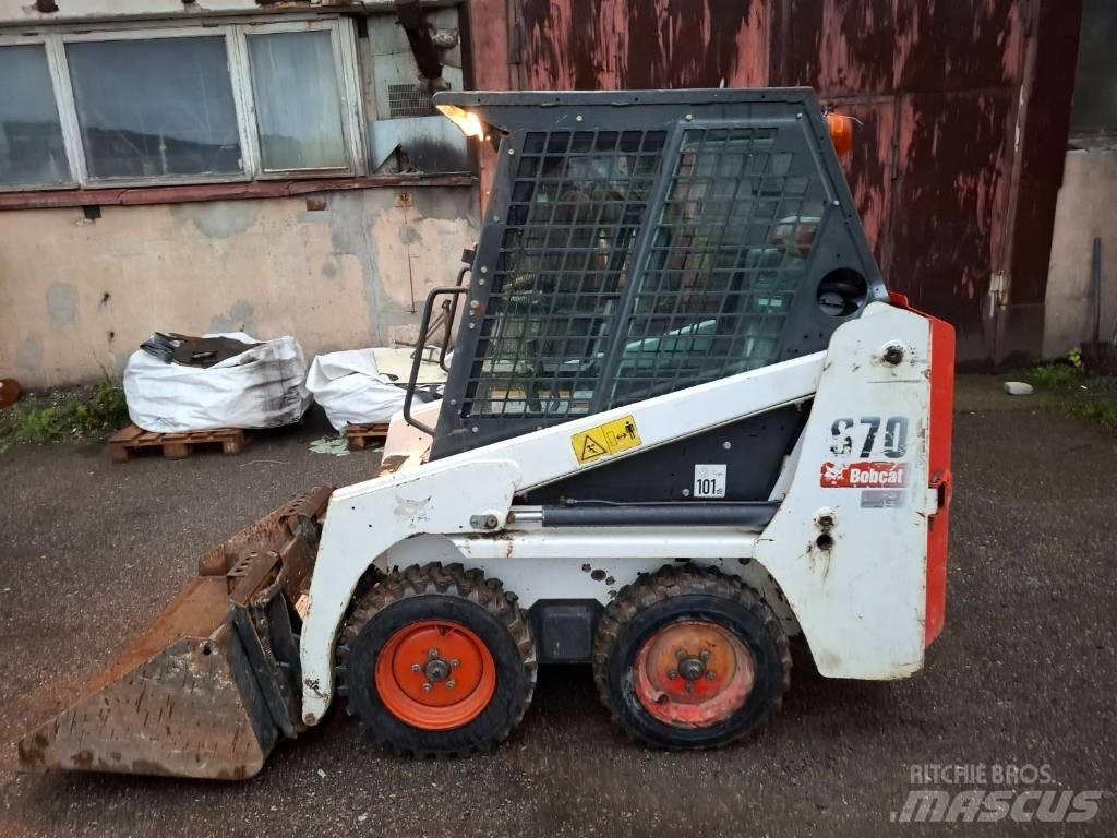 Bobcat S 70 Krautuvai su šoniniu pasukimu