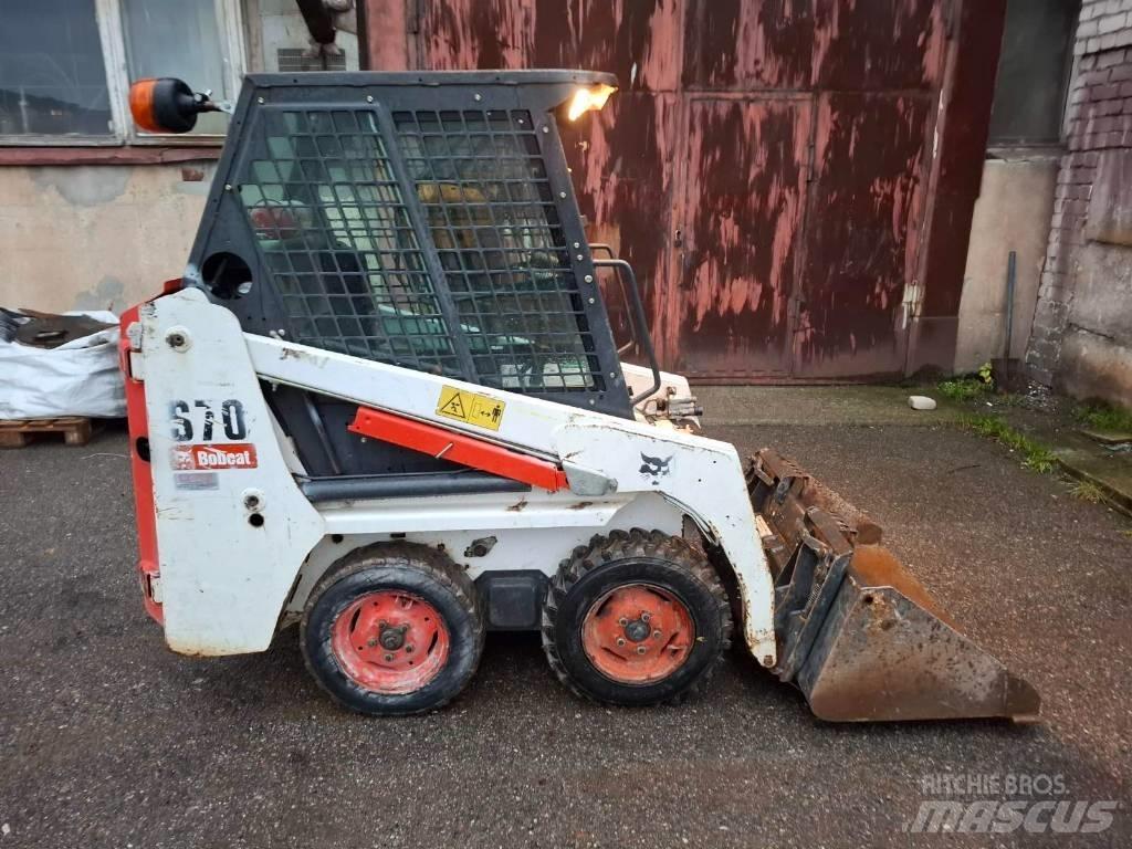 Bobcat S 70 Krautuvai su šoniniu pasukimu