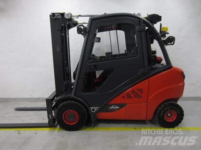 Linde H 30 D-03 Dyzeliniai krautuvai