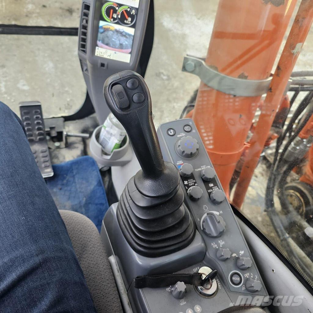 Hitachi ZX350LC-6 Vikšriniai ekskavatoriai