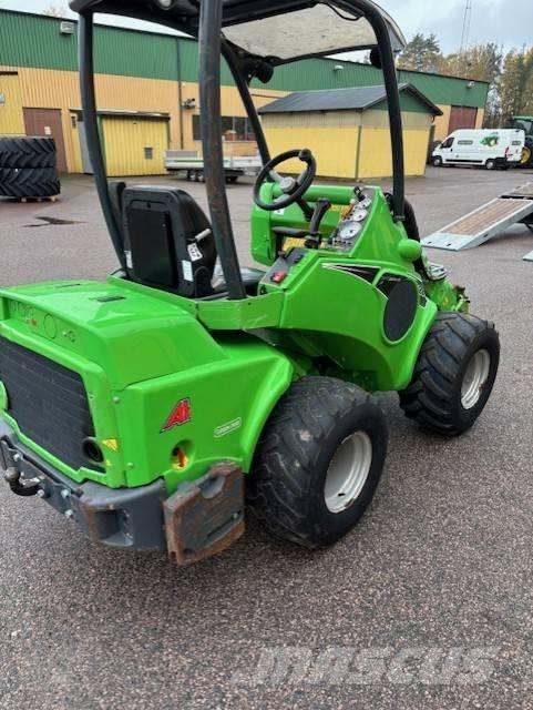 Avant 528 Traktoriai