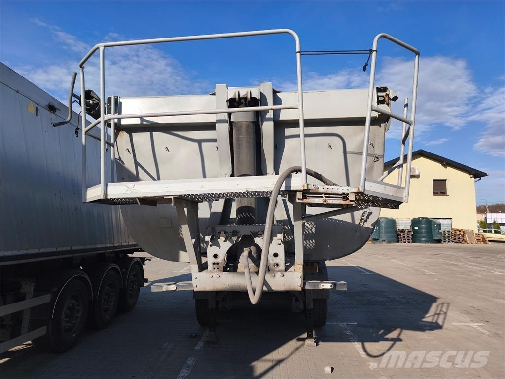 Schmitz SKI Dengtos priekabos