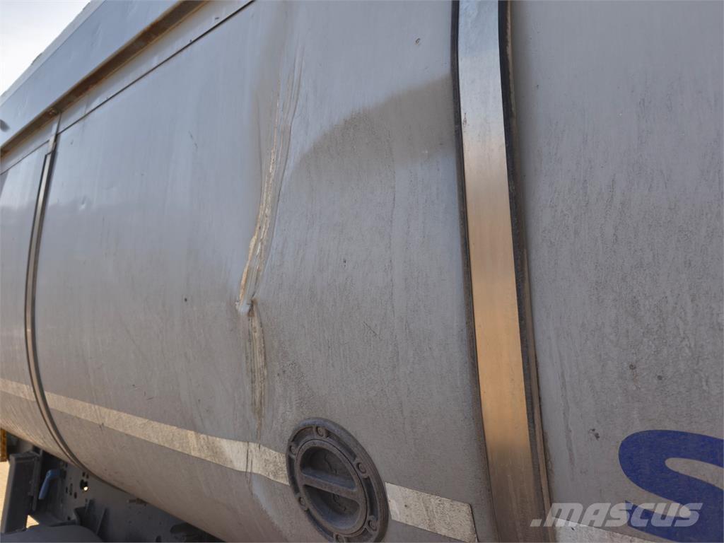 Schmitz SKI Dengtos priekabos