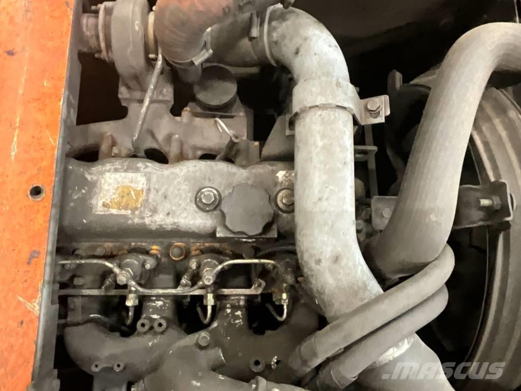Hitachi ZX 130 W Ratiniai ekskavatoriai