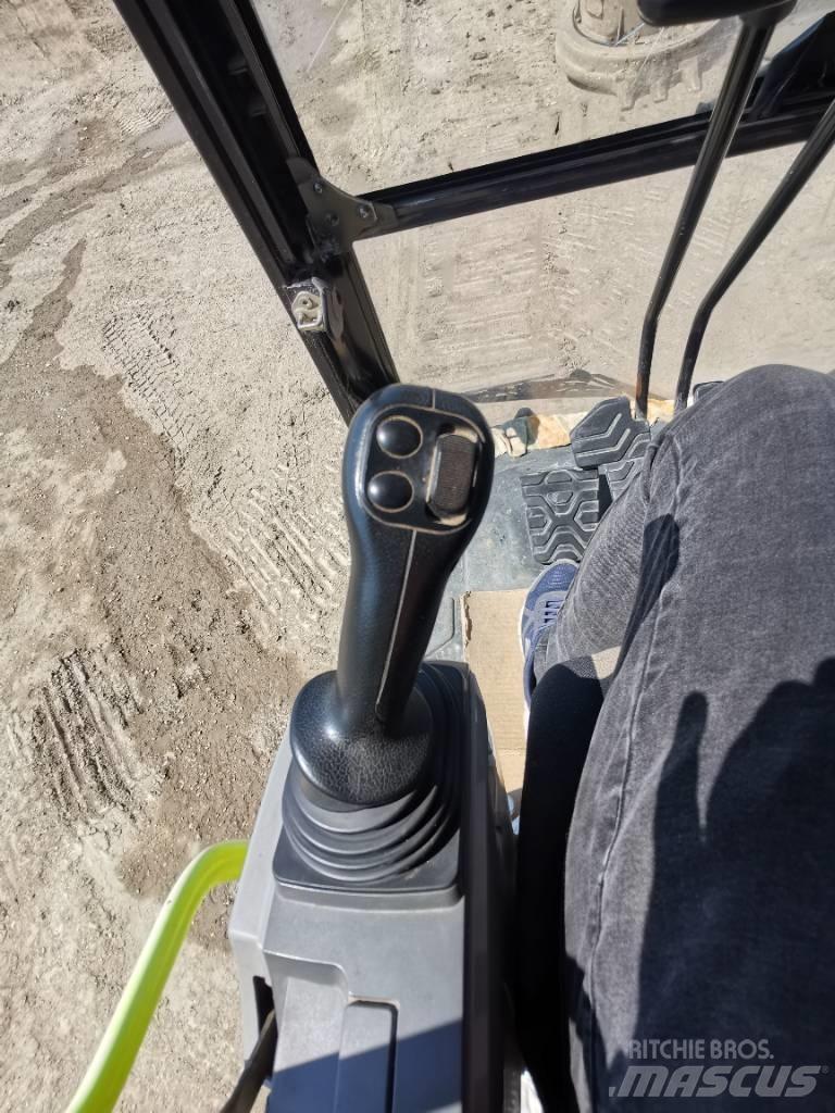 CAT 320 F Vikšriniai ekskavatoriai