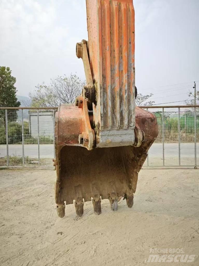 Hitachi ZX 470 Vikšriniai ekskavatoriai
