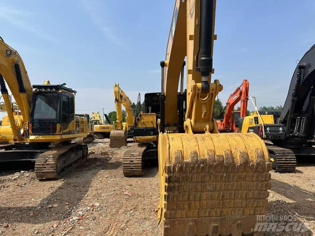 CAT 326D Vikšriniai ekskavatoriai