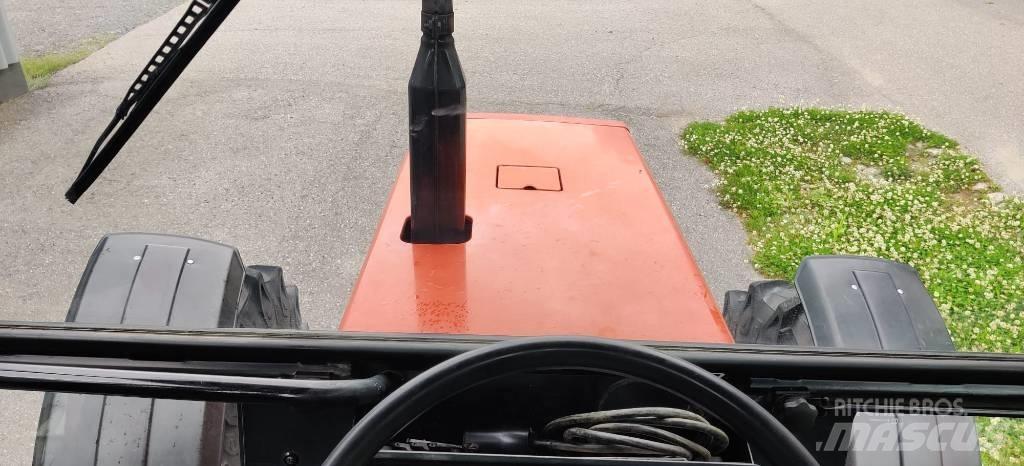 Fiatagri 82-94 DT Traktoriai
