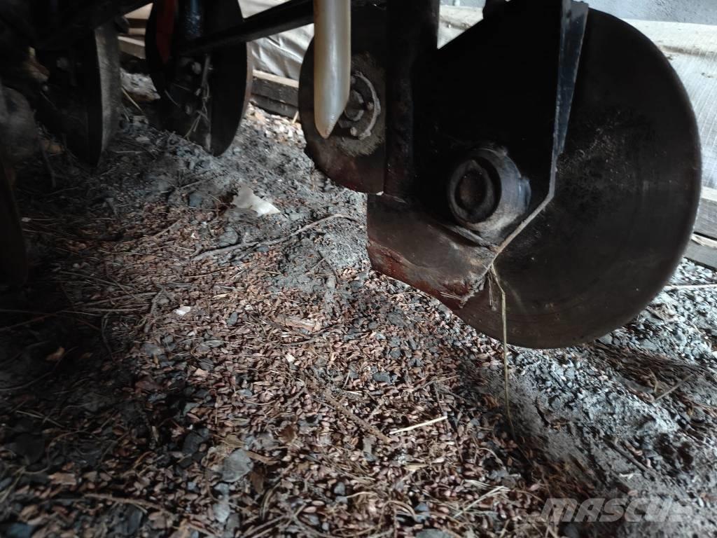 Junkkari 4000s Sėjamieji kombainai