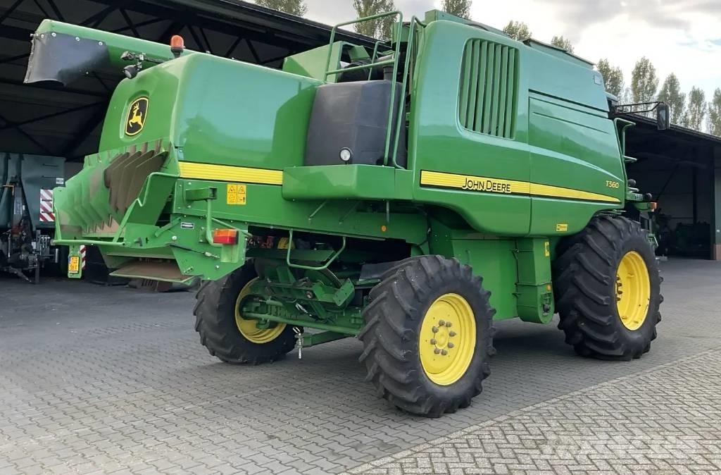 John Deere T 560 Derliaus nuėmimo kombainai