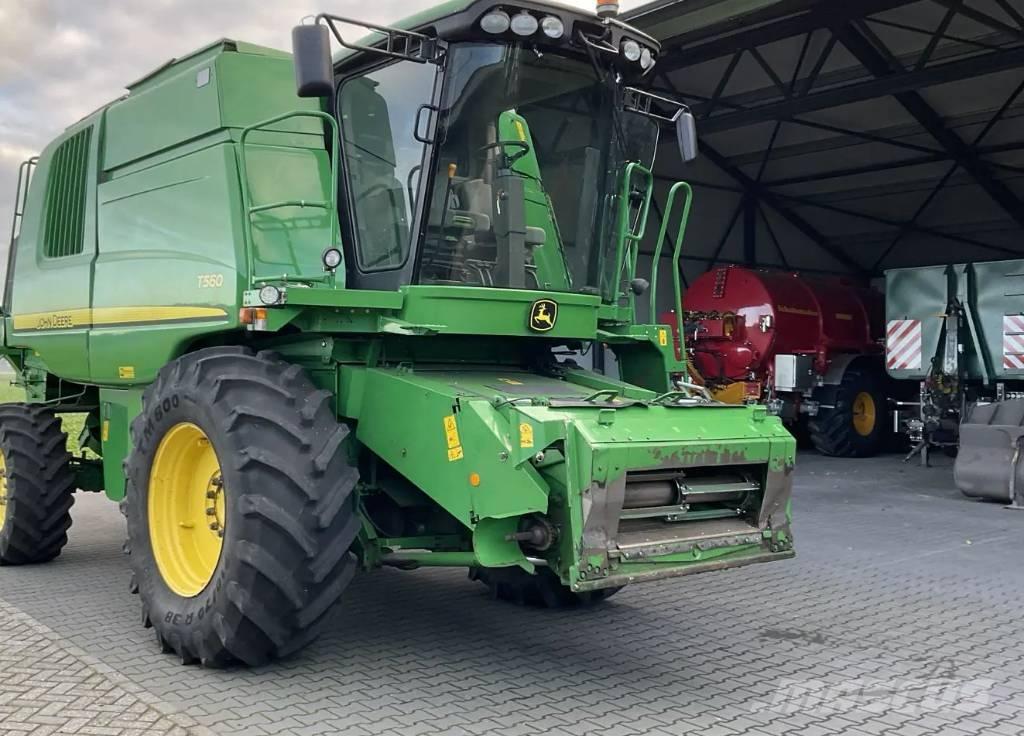 John Deere T 560 Derliaus nuėmimo kombainai