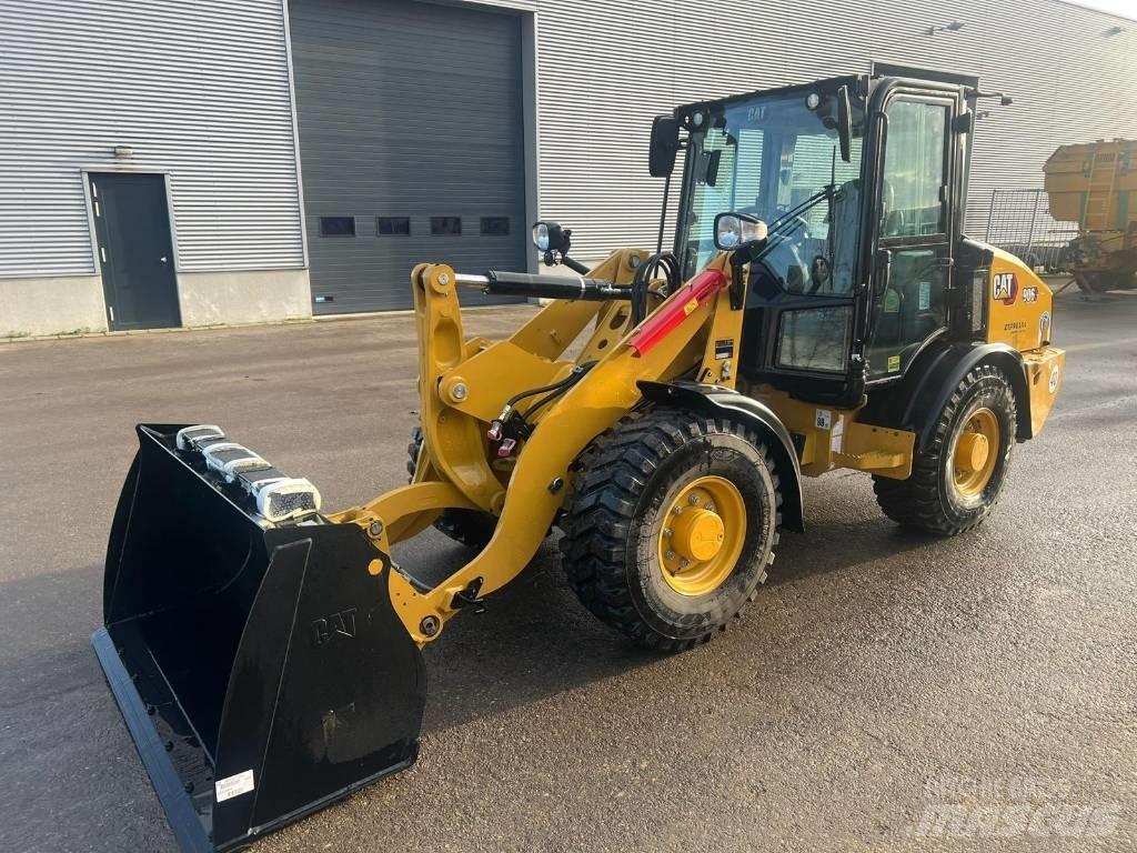 CAT 906 Naudoti ratiniai krautuvai