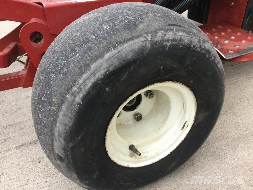 Toro 3250D Sodo traktoriukai-vejapjovės