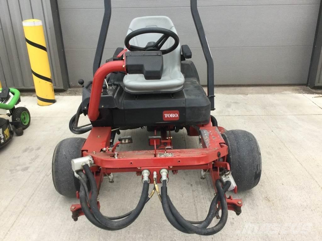 Toro 3250D Sodo traktoriukai-vejapjovės
