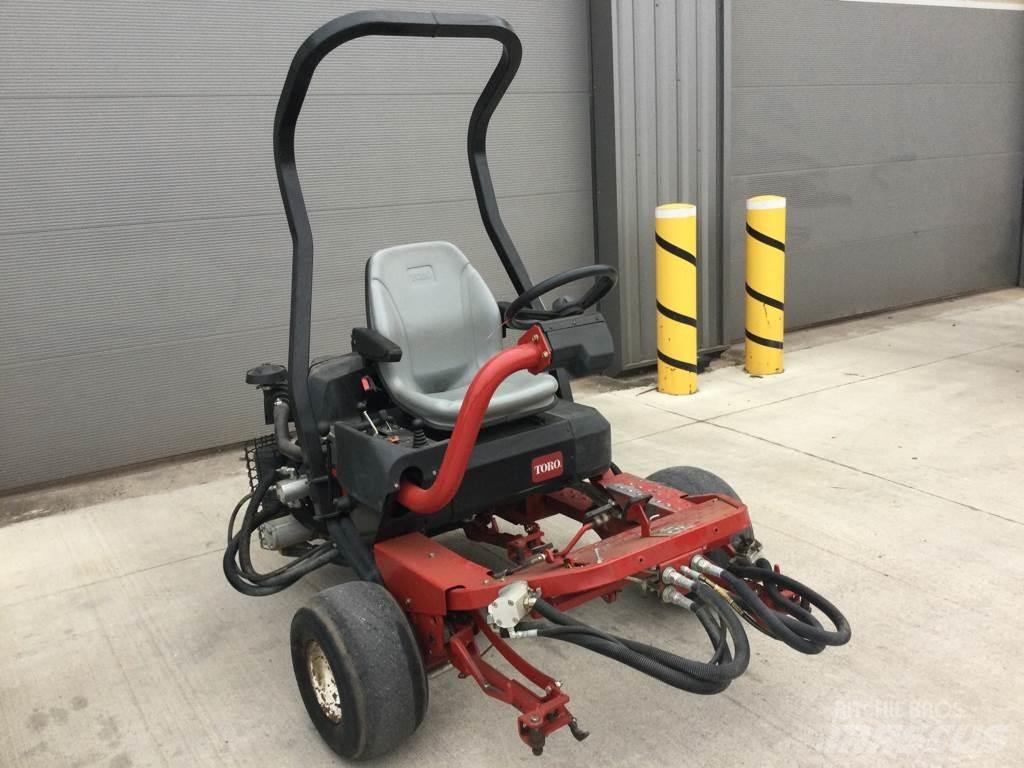 Toro 3250D Sodo traktoriukai-vejapjovės