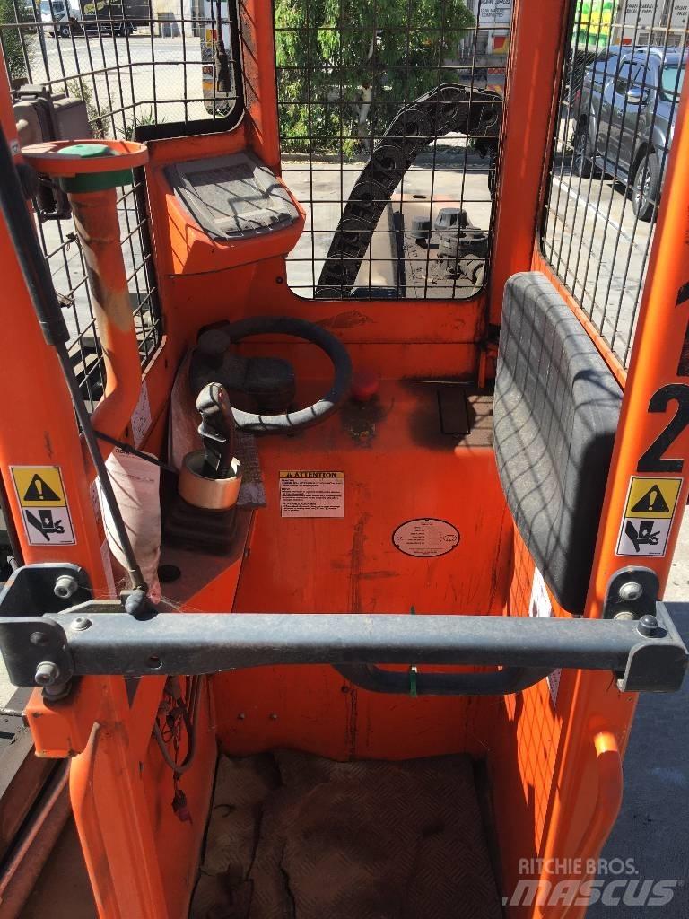 Combilift C4000STE Krautuvai su pakrovimu iš šonų