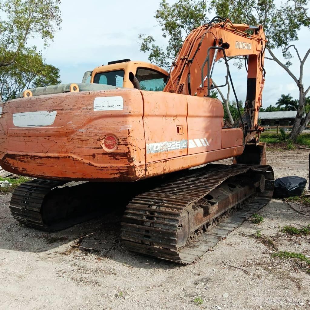 Doosan DX 225 LC Vikšriniai ekskavatoriai