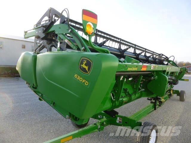 John Deere 630 F Derliaus nuėmimo kombainų galvos