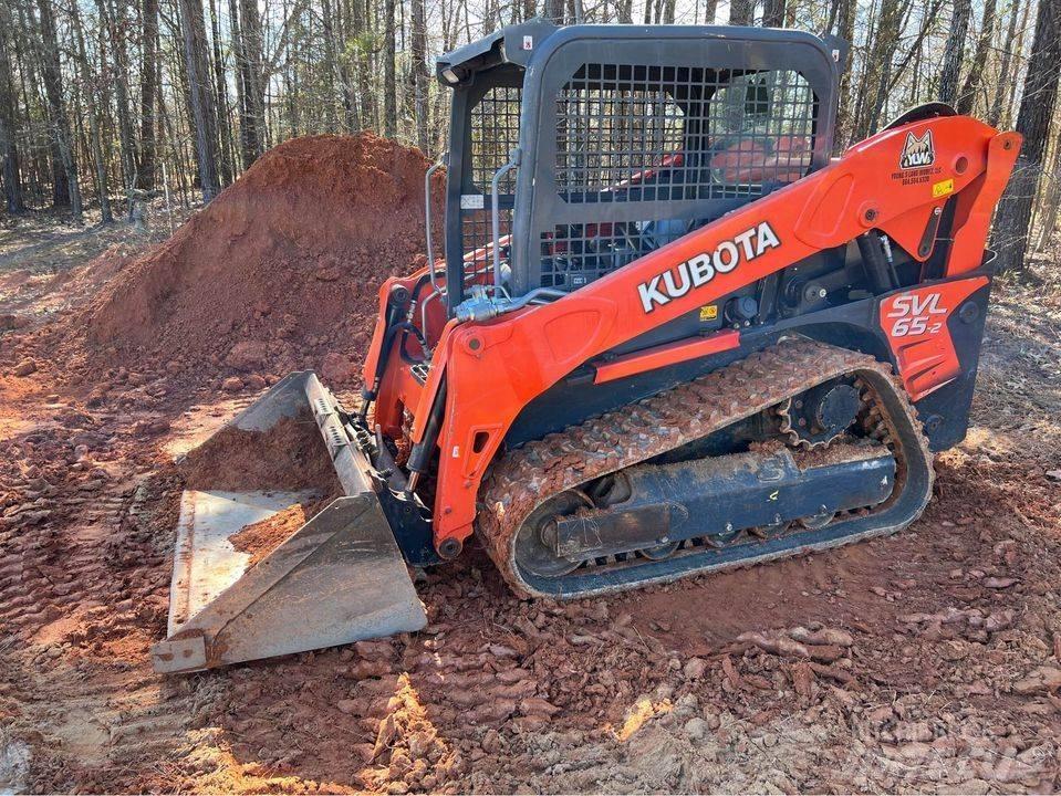 Kubota SVL 65-2 Krautuvai su šoniniu pasukimu