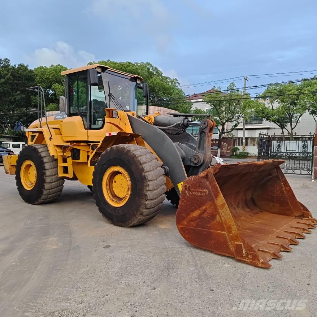Volvo L120E Naudoti ratiniai krautuvai