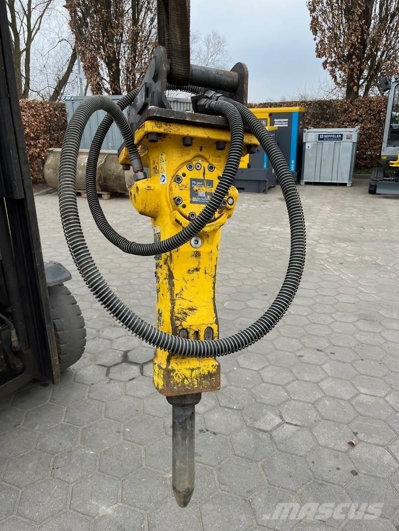 Atlas Copco SB202 Hidrauliniai kūjai / Trupintuvai