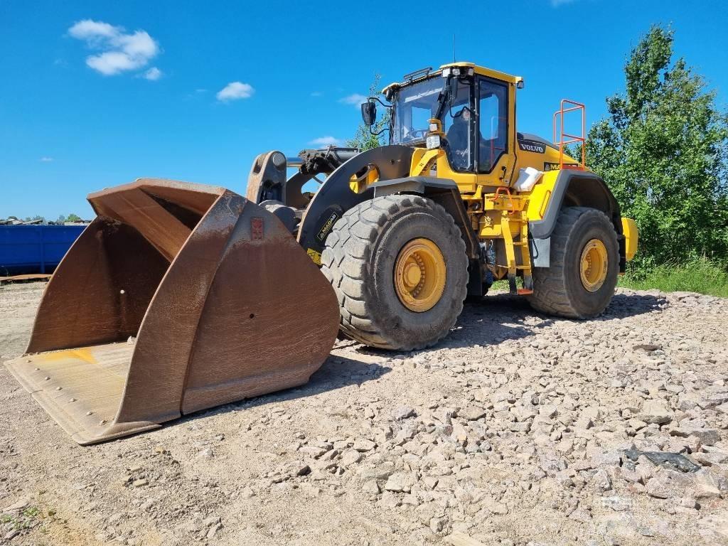 Volvo L 260 H Naudoti ratiniai krautuvai