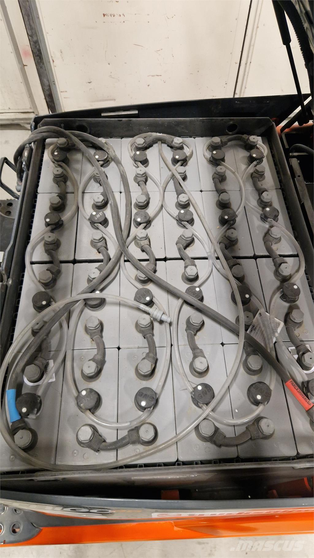 Toyota 8FBEK16T Elektriniai šakiniai krautuvai