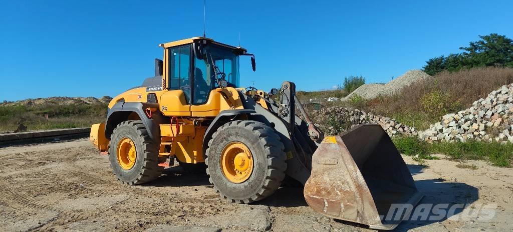 Volvo L 120 H Naudoti ratiniai krautuvai
