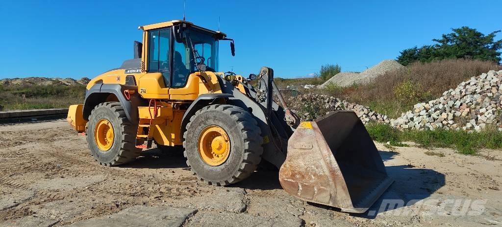 Volvo L 120 H Naudoti ratiniai krautuvai