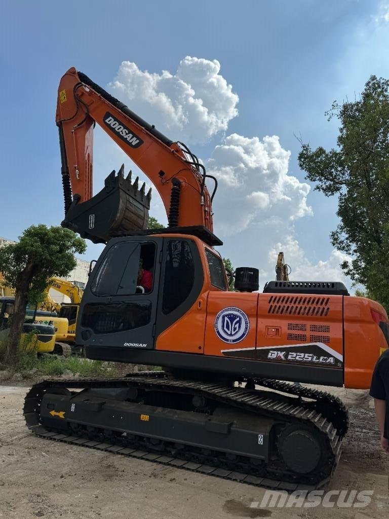 Doosan DX 225 LCA Vidutinės galios ekskavatoriai 7-12 t