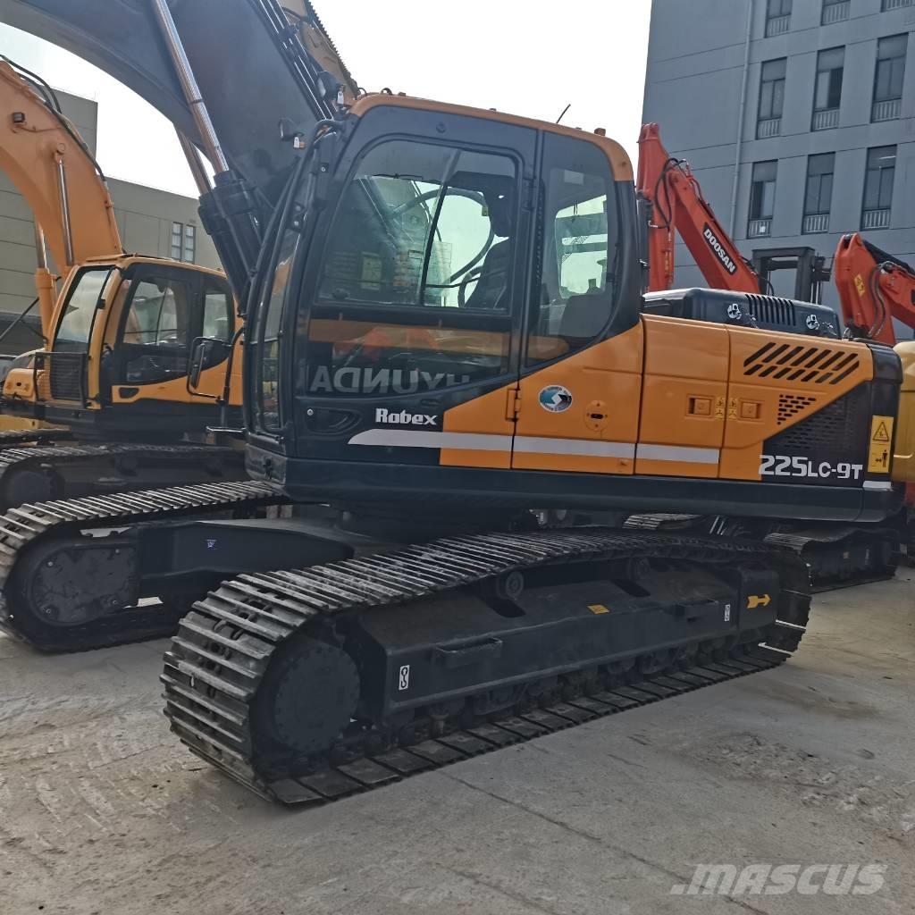 Hyundai 225LC-9T Vikšriniai ekskavatoriai