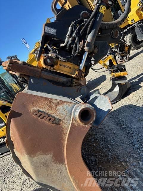 CAT 320 Vikšriniai ekskavatoriai