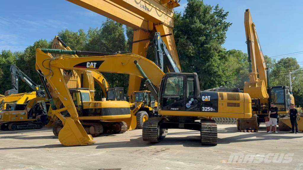 CAT 325 D L Vikšriniai ekskavatoriai