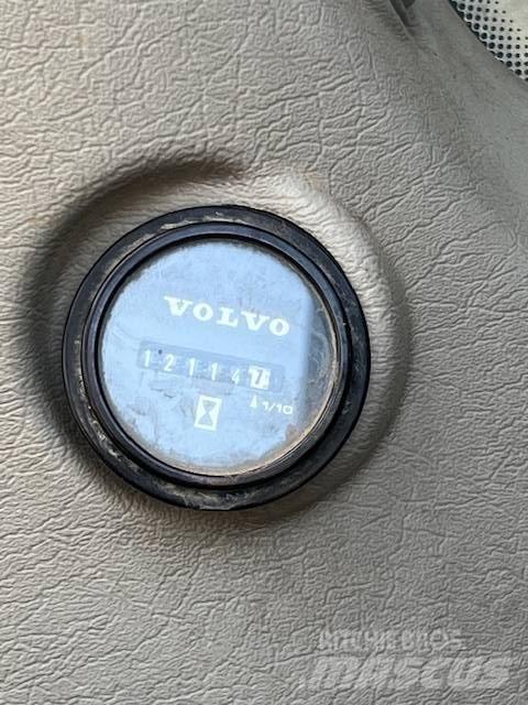 Volvo EC 220 DL Vikšriniai ekskavatoriai