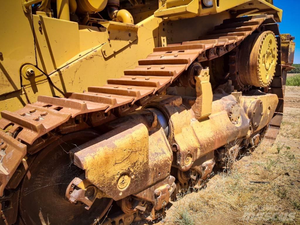 CAT D10 Vikšriniai buldozeriai