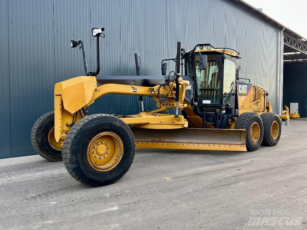 CAT 140M Greideriai