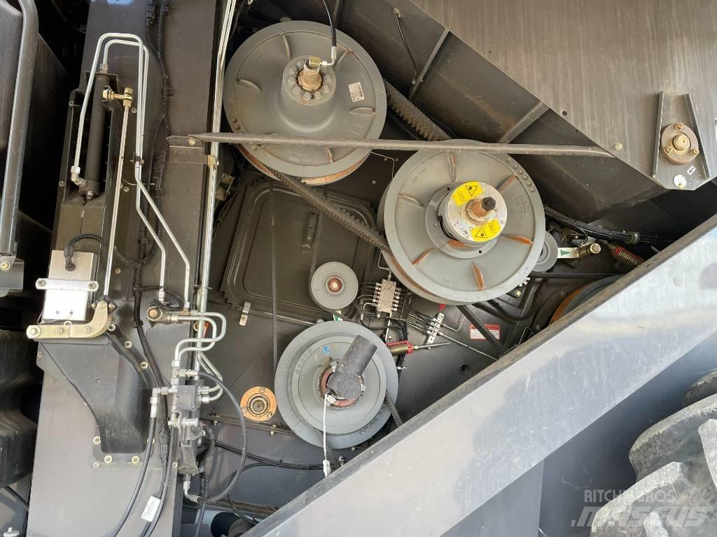 CLAAS 670 Derliaus nuėmimo kombainai