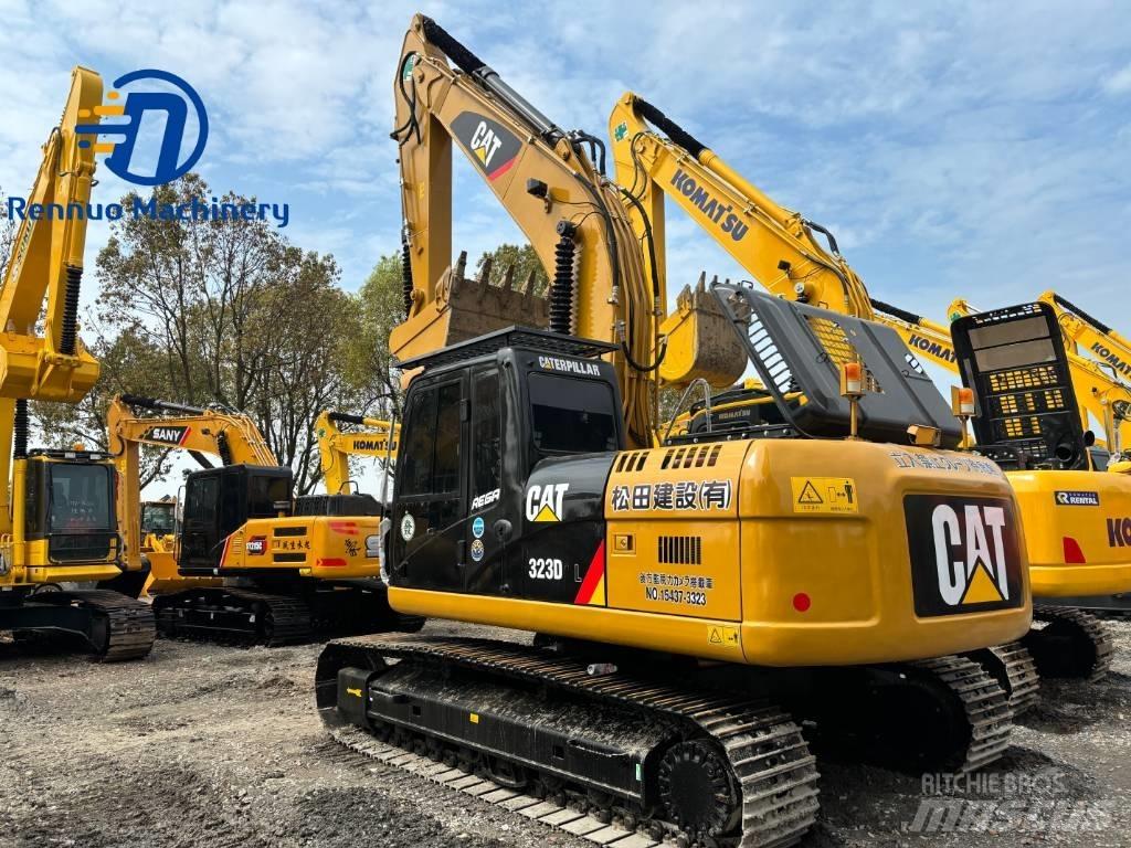 CAT 323 Vikšriniai ekskavatoriai