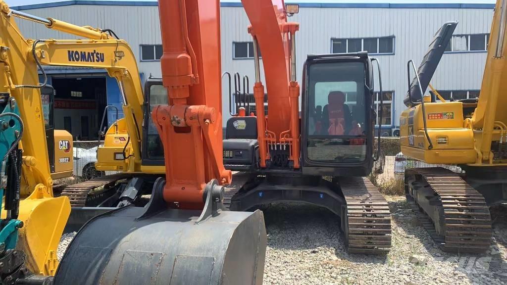 Hitachi Zaxis 120 Vikšriniai ekskavatoriai