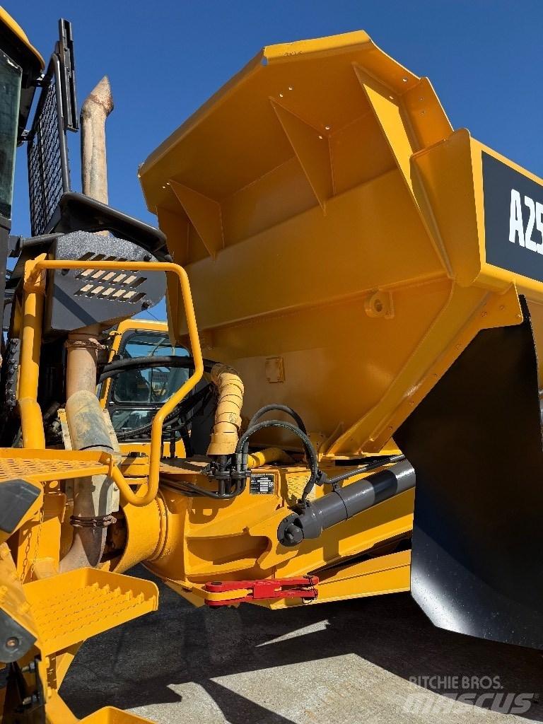 Volvo A25D Karjeriniai savivarčiai