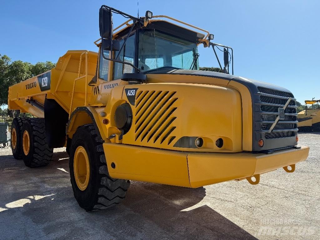 Volvo A25D Karjeriniai savivarčiai