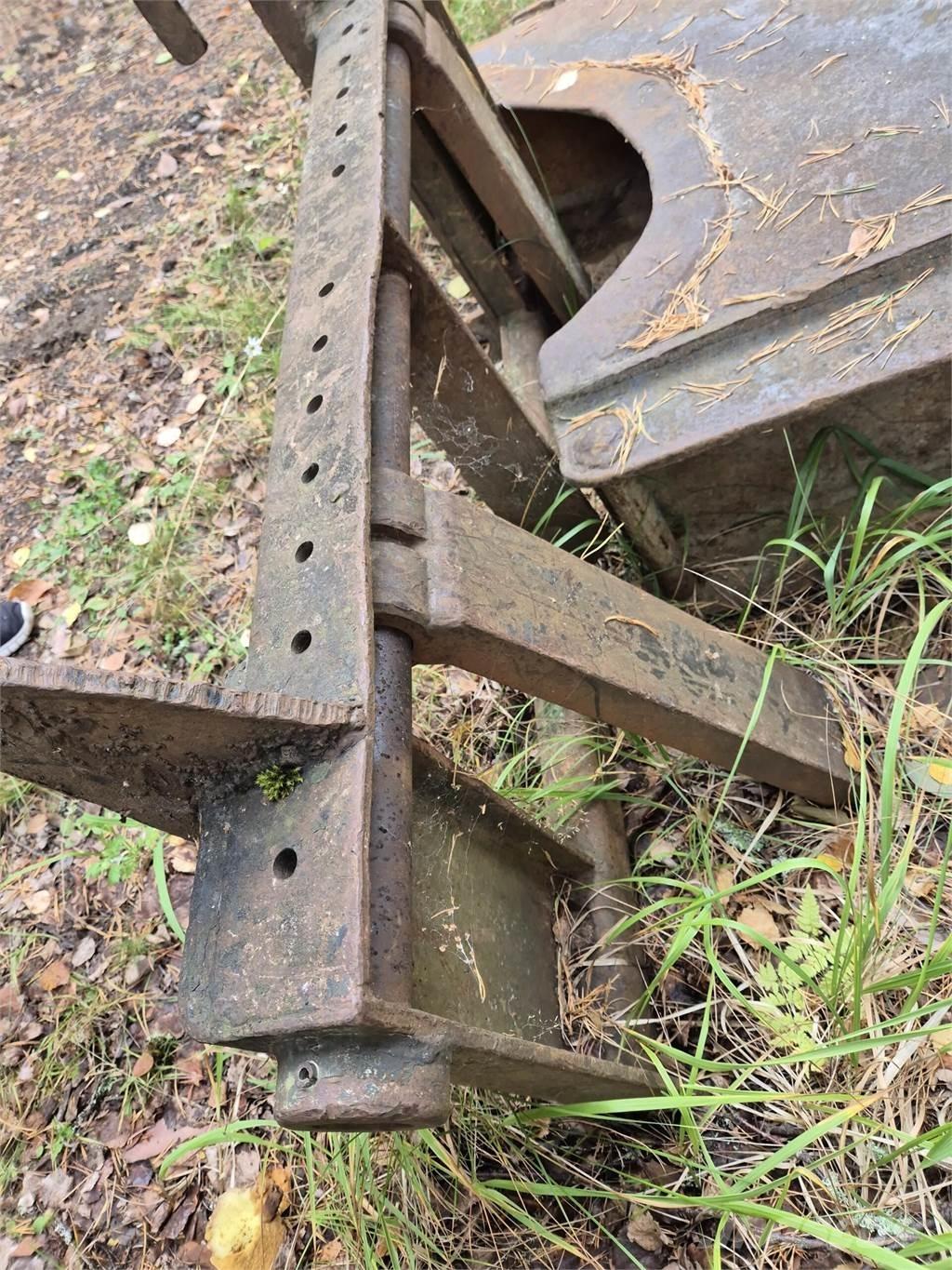  Trukkipiikit Volvo Šakės