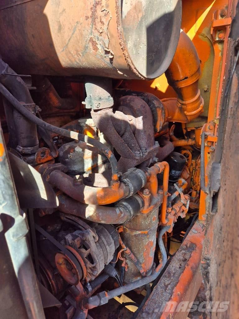 Hitachi FR 130 Naudoti ratiniai krautuvai