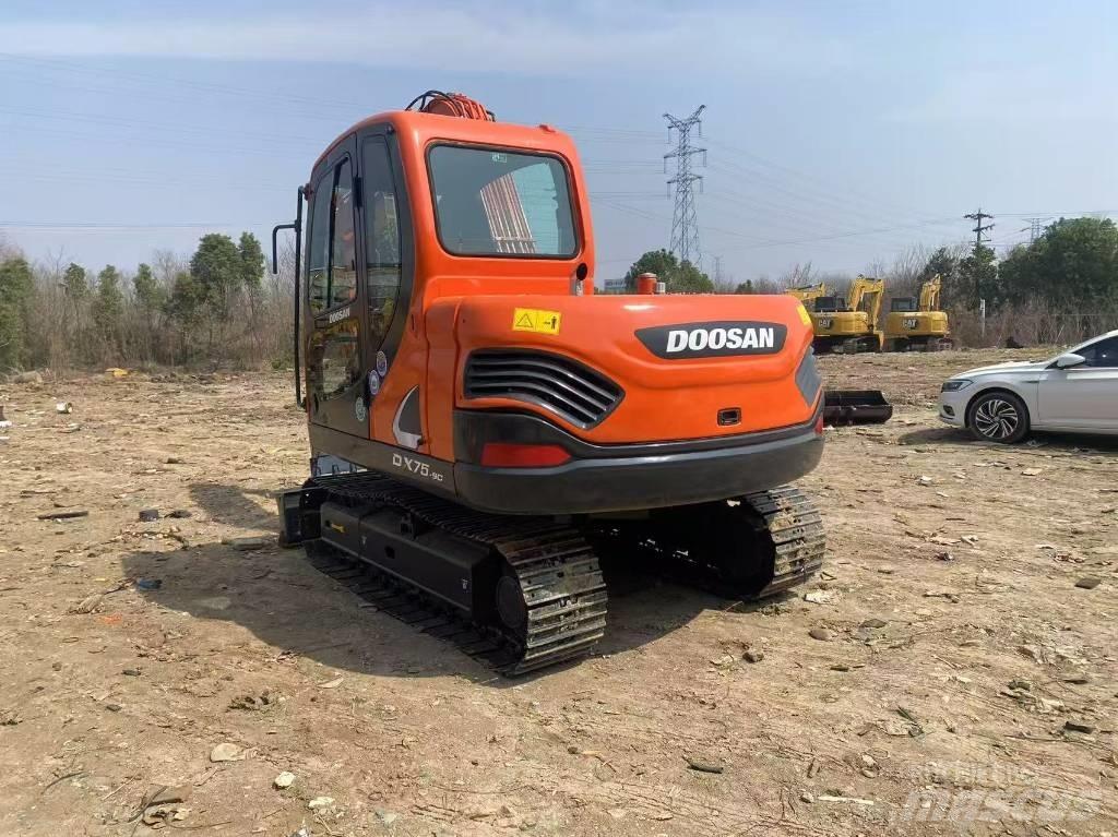 Doosan DX75 Mini ekskavatoriai < 7 t