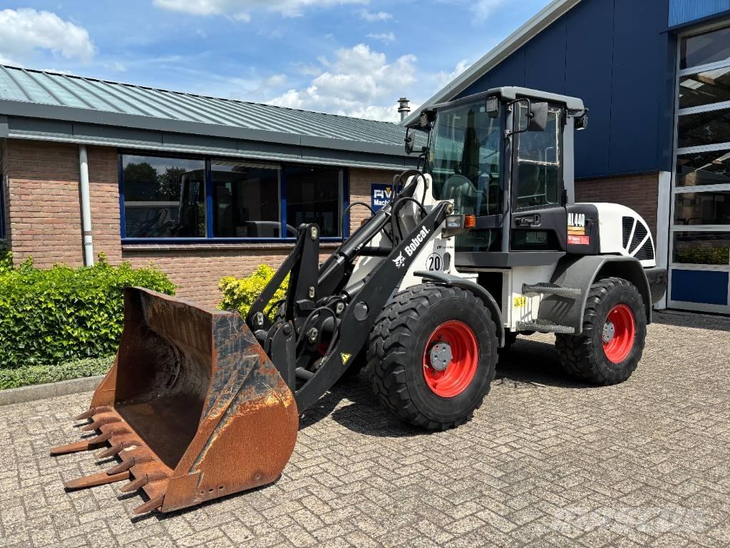 Bobcat AL 440 D Naudoti ratiniai krautuvai