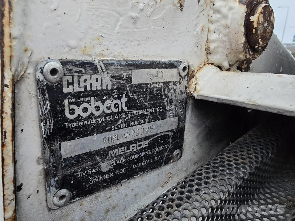 Bobcat 543 Krautuvai su šoniniu pasukimu