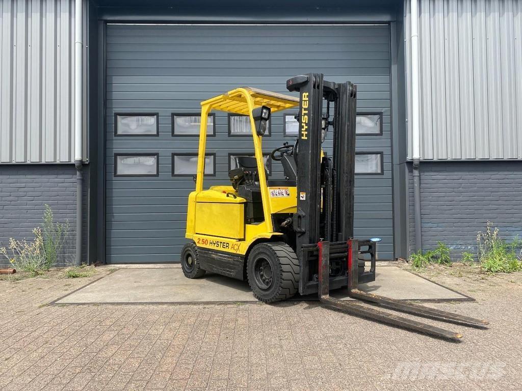 Hyster J2.50XM Elektriniai šakiniai krautuvai