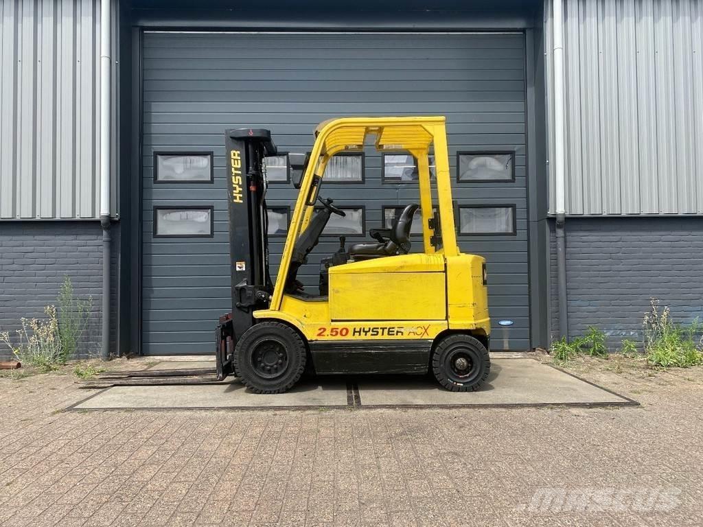 Hyster J2.50XM Elektriniai šakiniai krautuvai