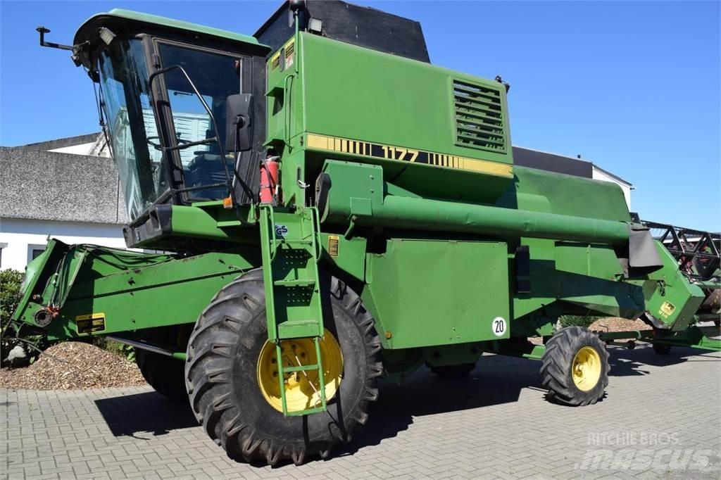 John Deere 1177 Derliaus nuėmimo kombainai