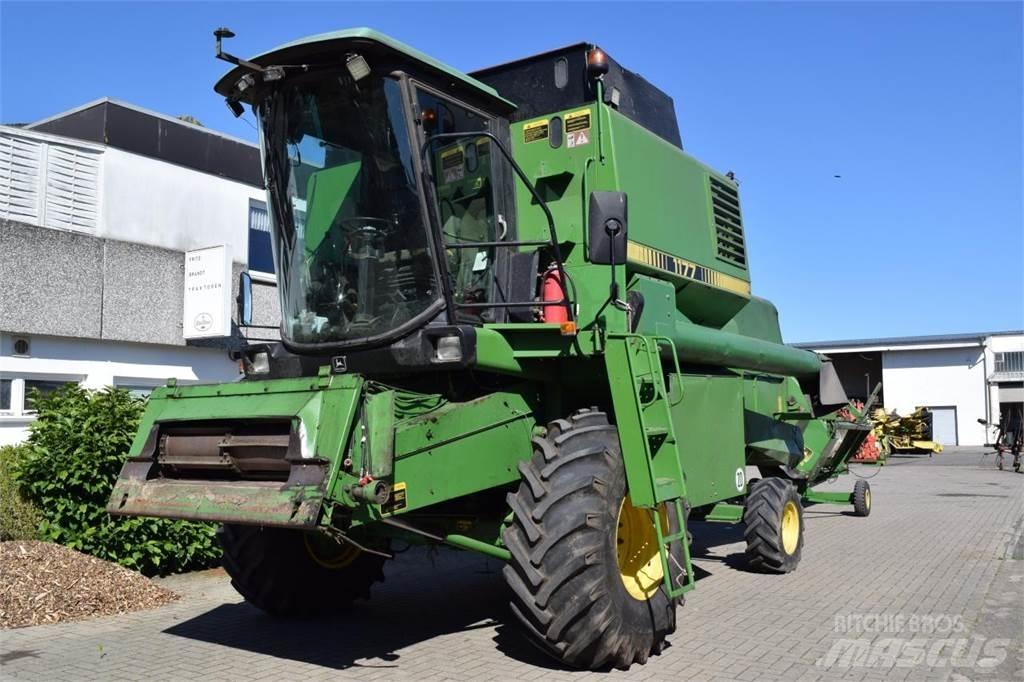 John Deere 1177 Derliaus nuėmimo kombainai